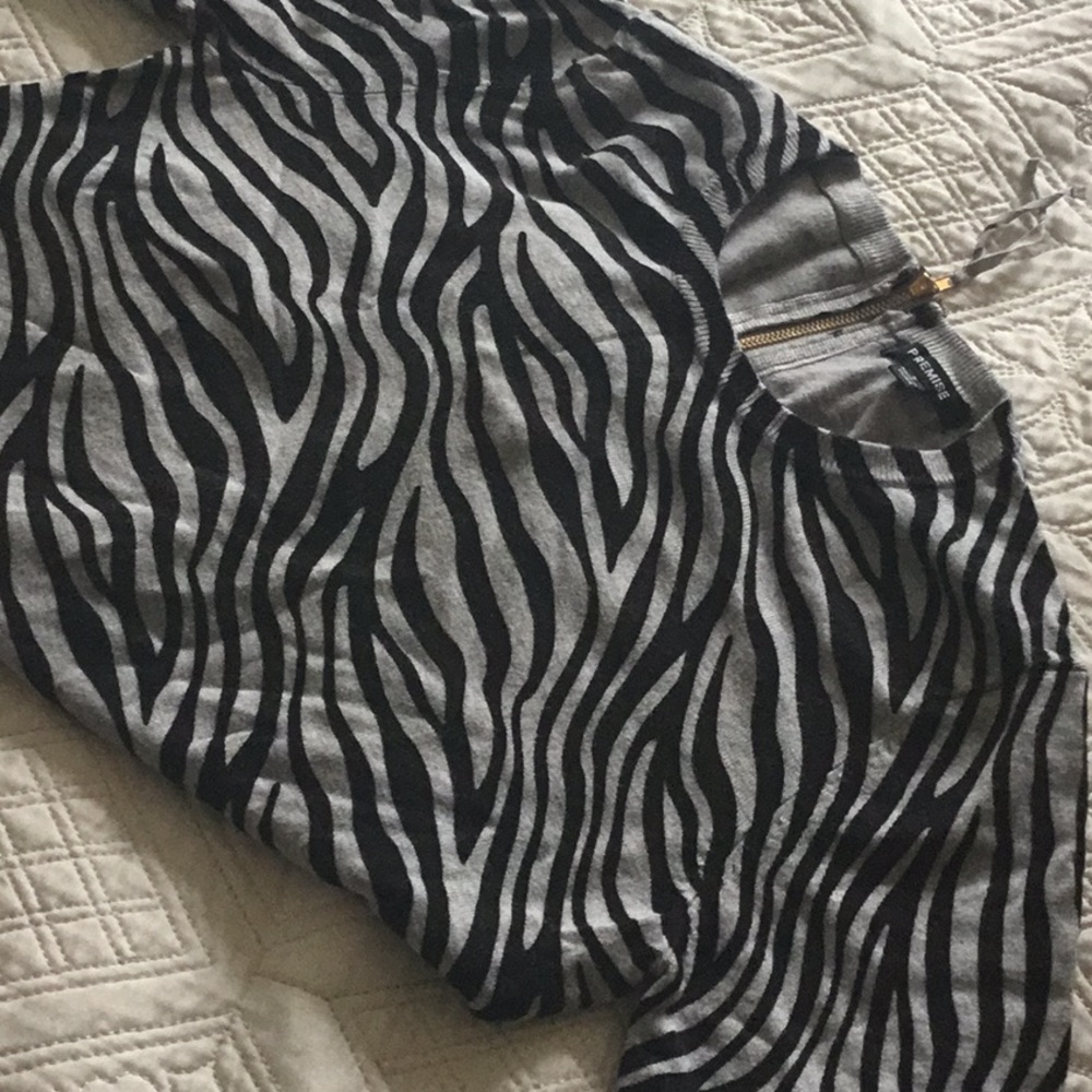 PREMISE ZEBRA TOP